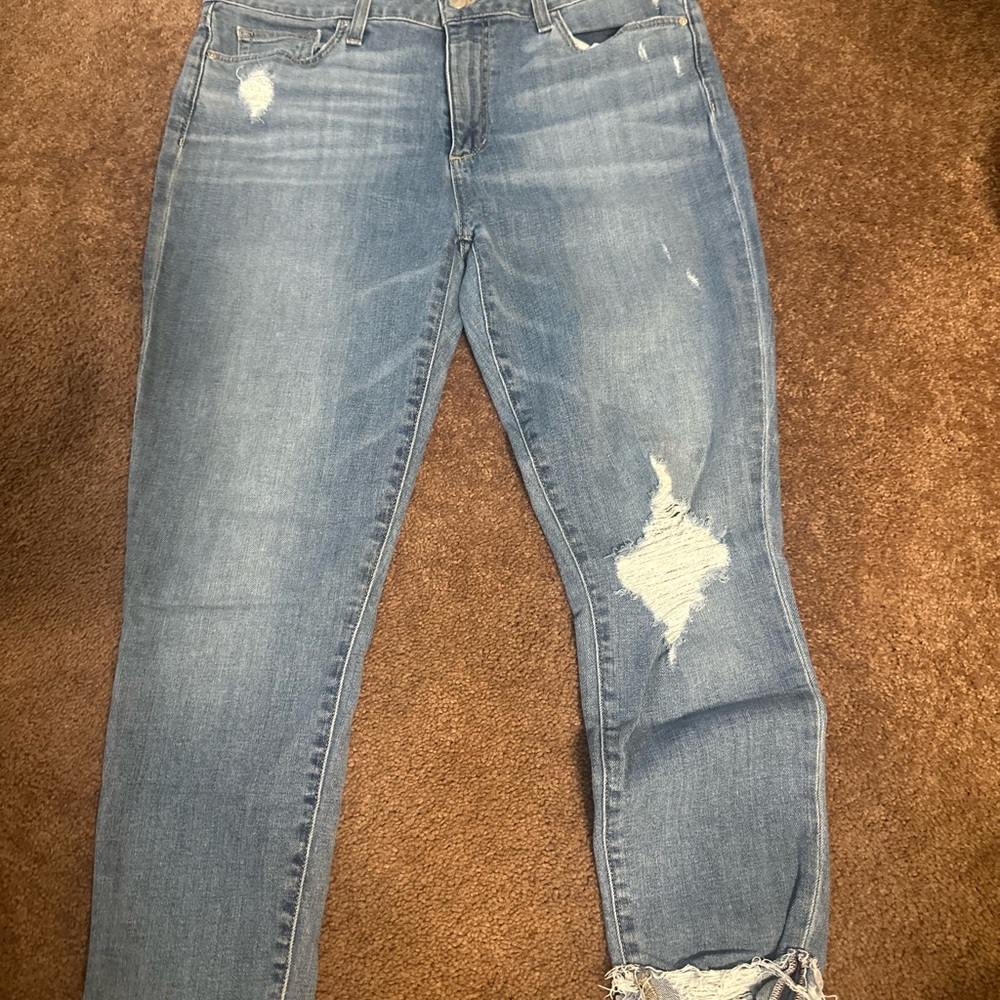 🌺 Joe's Jeans Light Blue Distressed Boyfriend Jeans. Size 32 which is a 12 - Picture 2 of 4